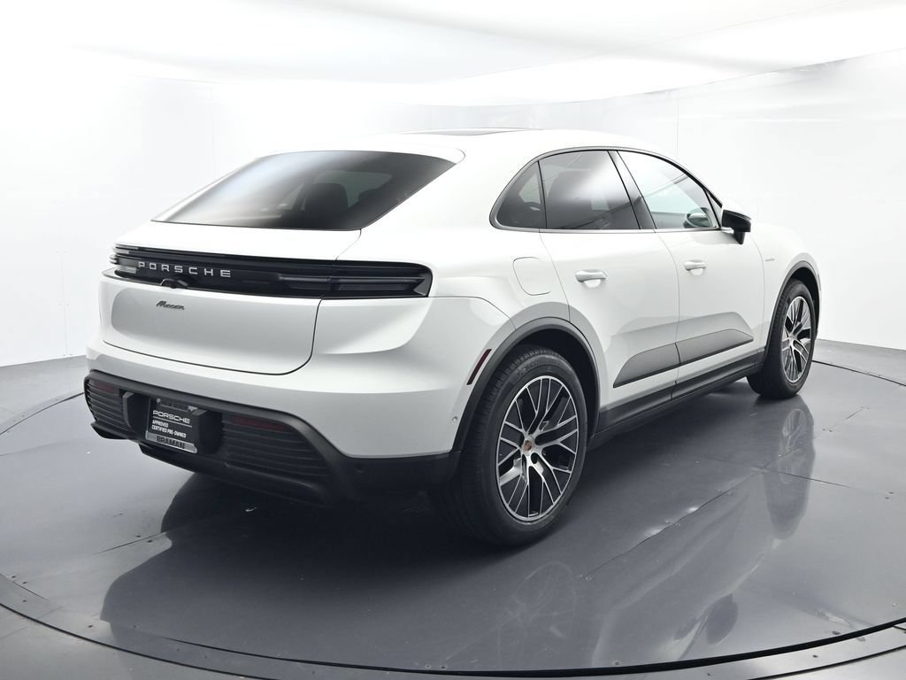 Certified 2025 Porsche Macan Electric RWD image 14