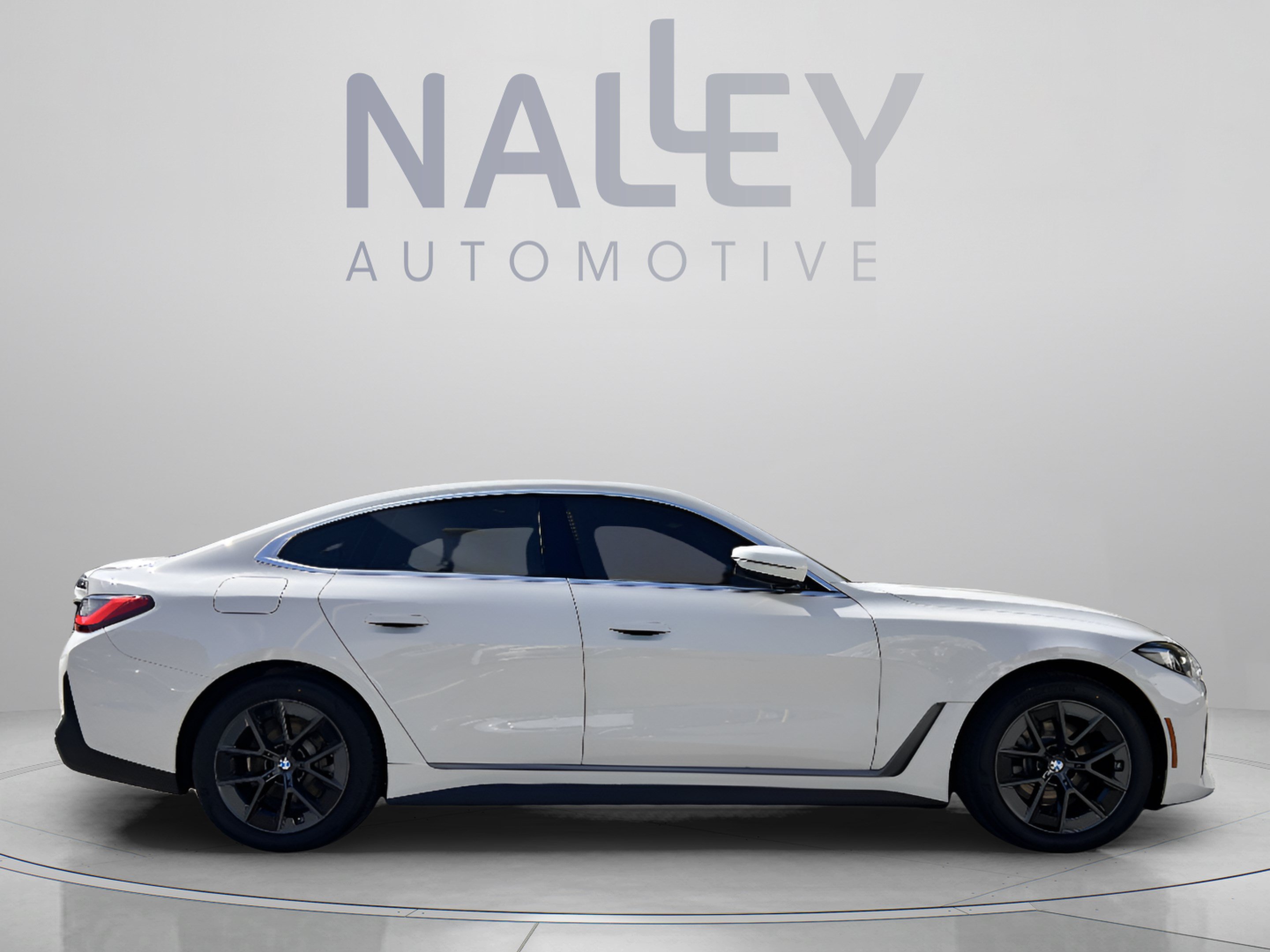 Used 2026 BMW i4 eDrive40 w/ Premium Package RWD image 4