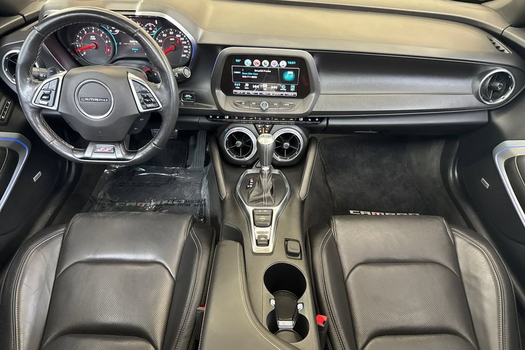 Used 2018 Chevrolet Camaro SS RWD image 5