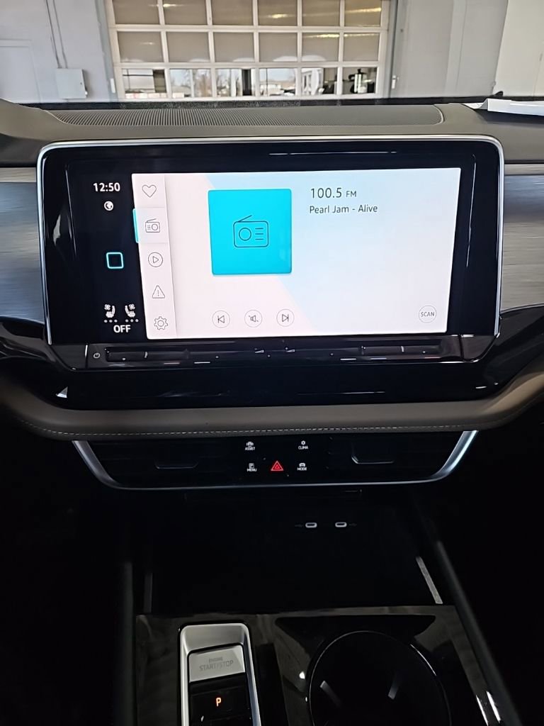 New 2026 Volkswagen Atlas Cross Sport SE image 30