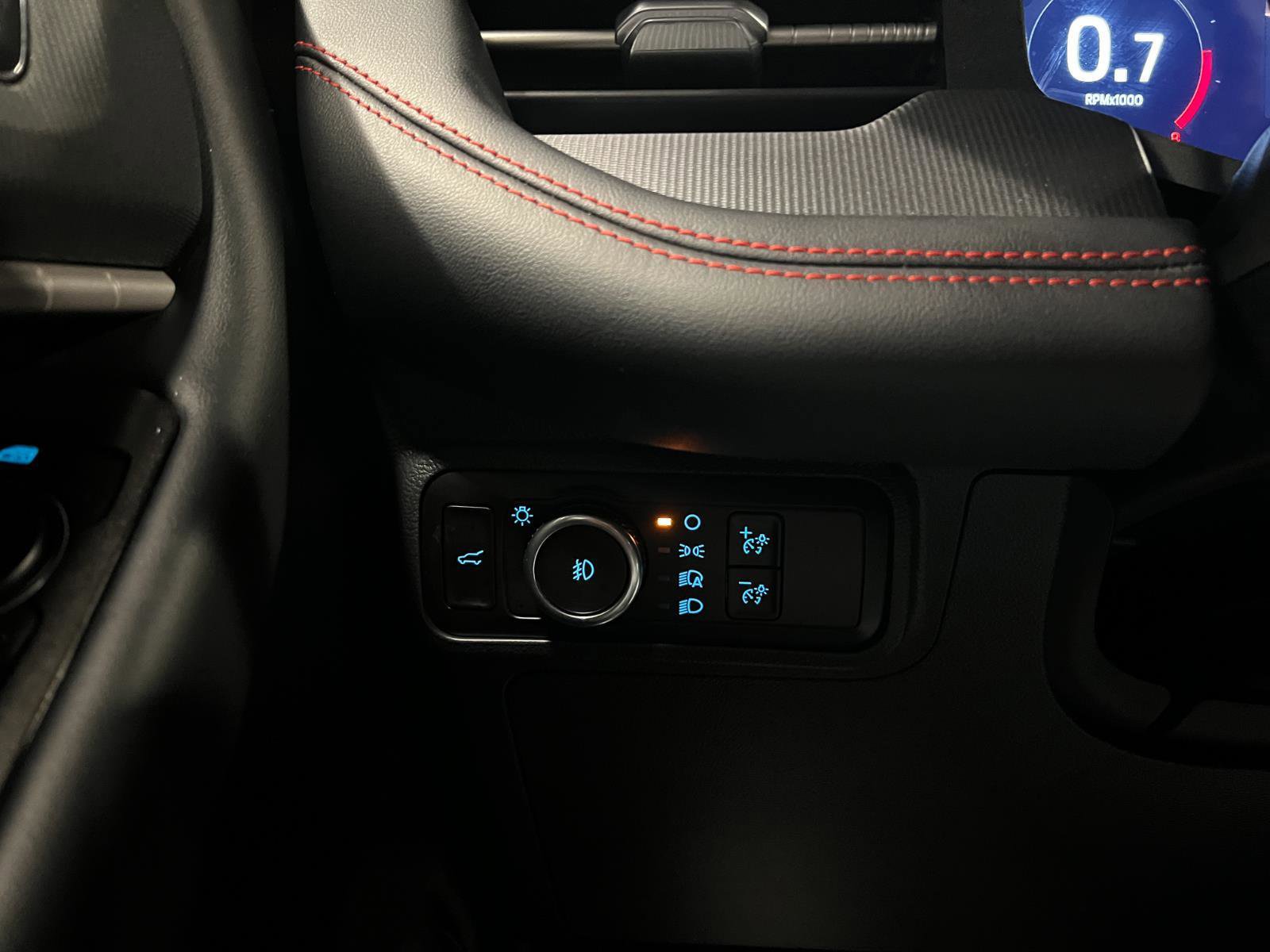 Used 2025 Ford Explorer ST-Line w/ ST-Line Street Pack image 15