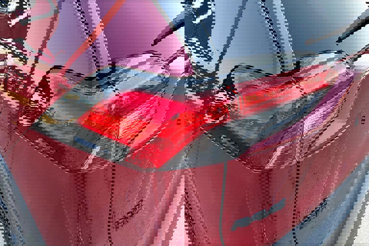 Used 2019 Toyota RAV4 LE w/ All Weather Liner Package image 29