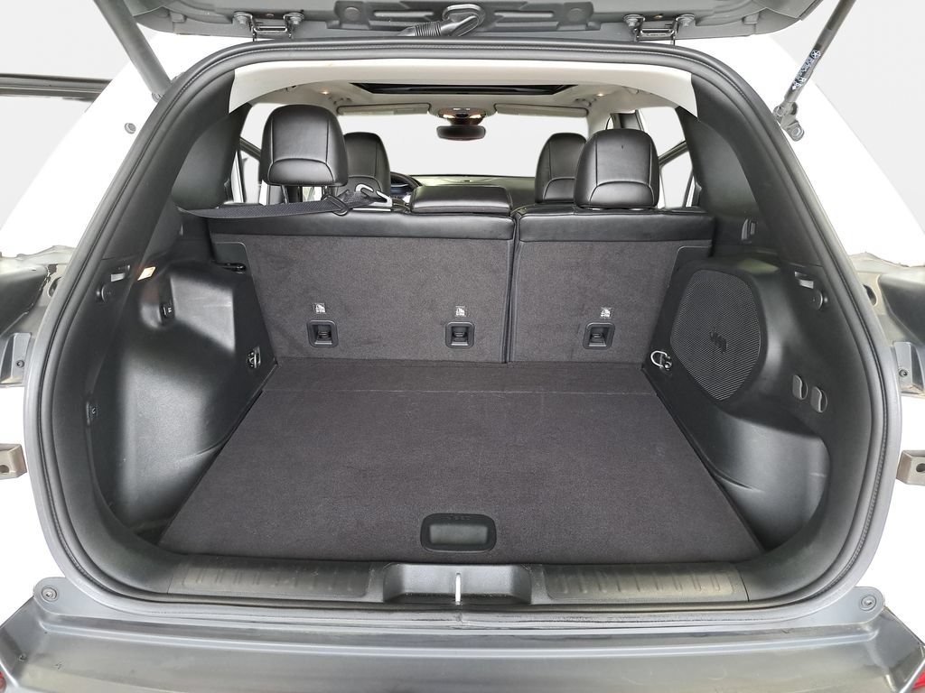 Certified 2022 Jeep Cherokee Limited AWD/4WD image 13