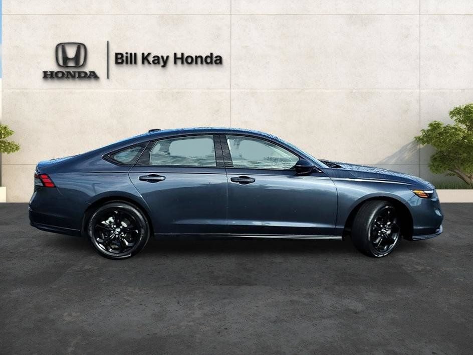 Used 2025 Honda Accord SE image 2