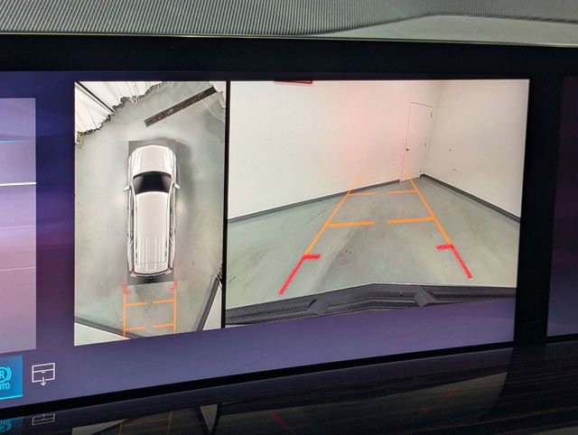 Used 2026 Cadillac Escalade Luxury image 16