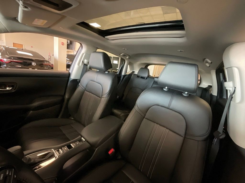 Used 2026 Honda HR-V EX-L image 11
