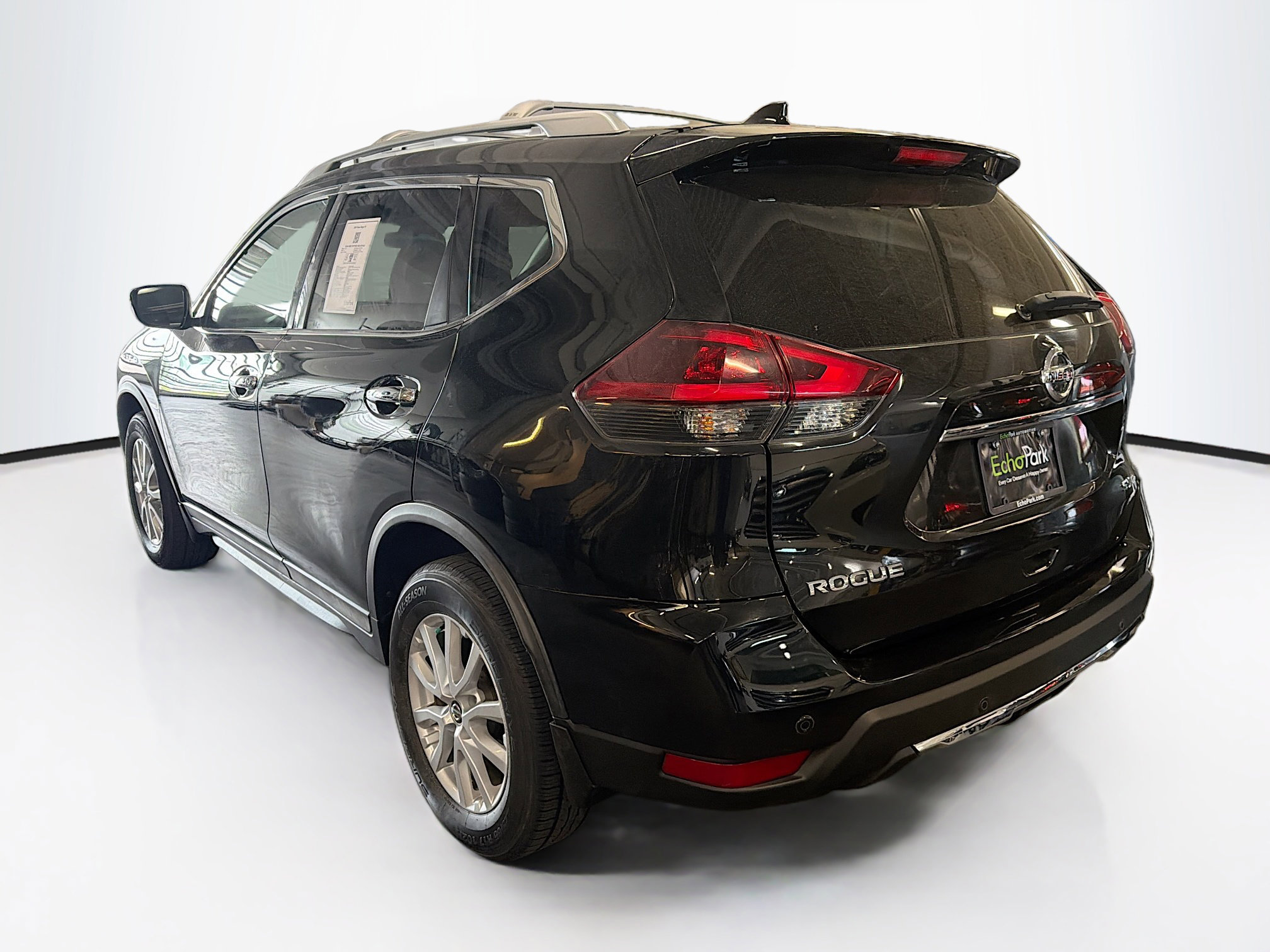 Used 2020 Nissan Rogue SV AWD/4WD image 5