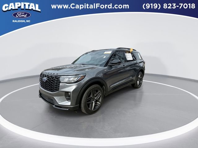 Certified 2025 Ford Explorer ST-Line w/ Premium Package AWD/4WD image 4