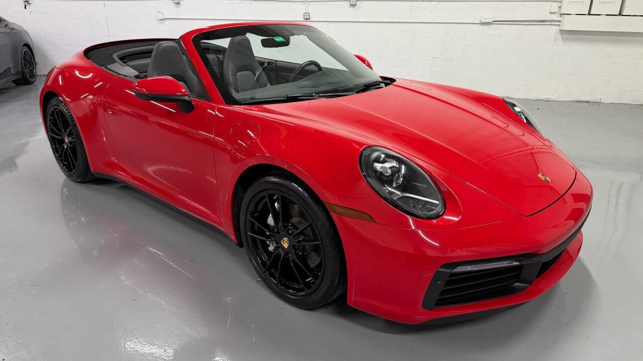Used 2023 Porsche 911 Carrera image 3