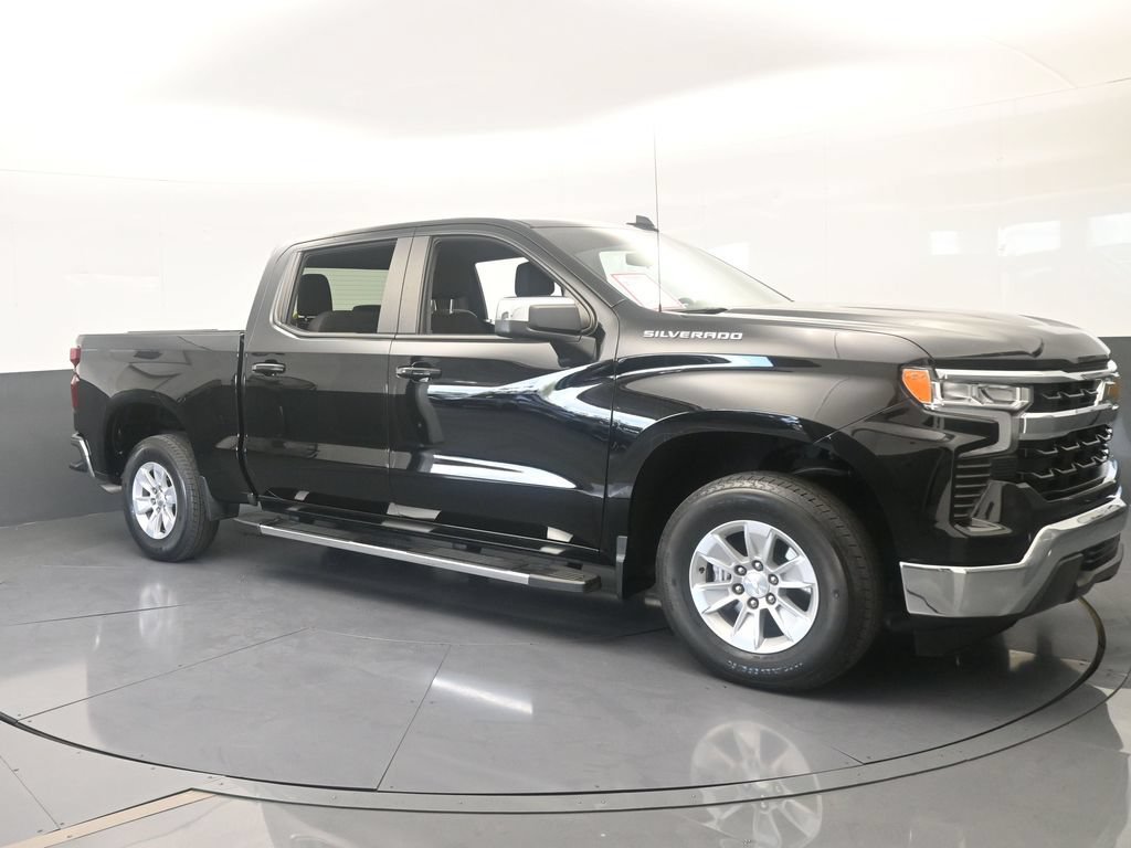 Used 2024 Chevrolet Silverado 1500 LT RWD image 8