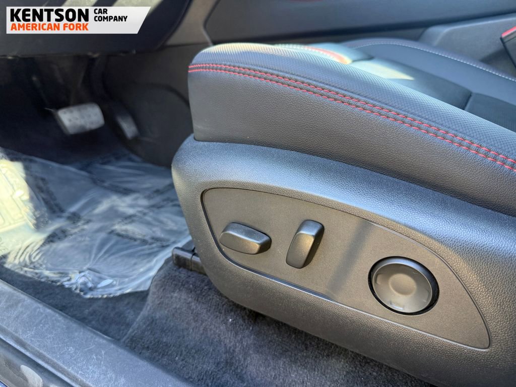 Used 2025 Chevrolet Traverse RS w/ LPO, Floor Liner Package image 36