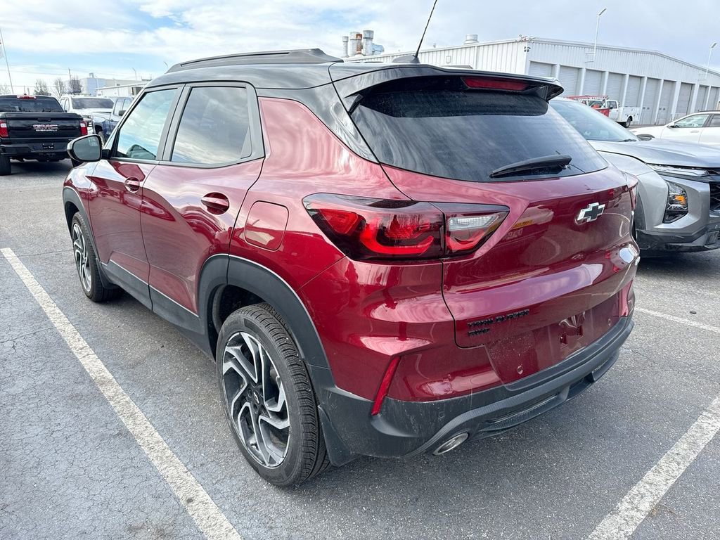 Used 2025 Chevrolet TrailBlazer RS w/ Convenience Package image 2