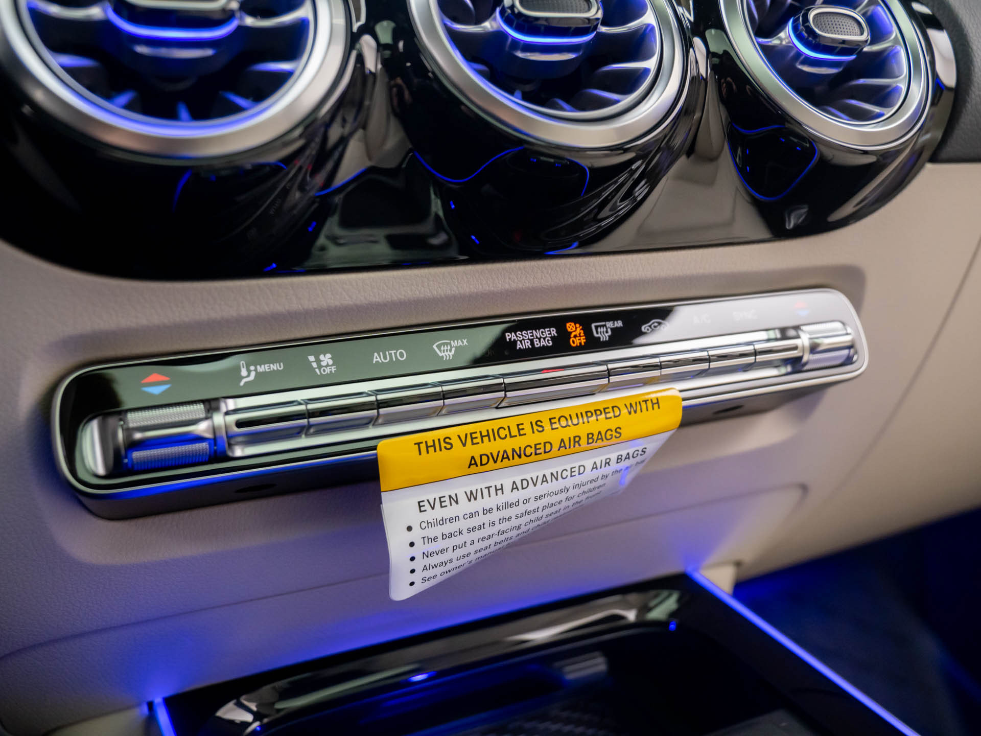 New 2026 Mercedes-Benz GLA 250 4MATIC image 28