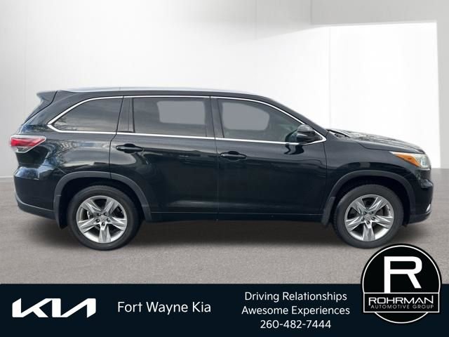 Used 2014 Toyota Highlander Limited Platinum AWD/4WD image 6