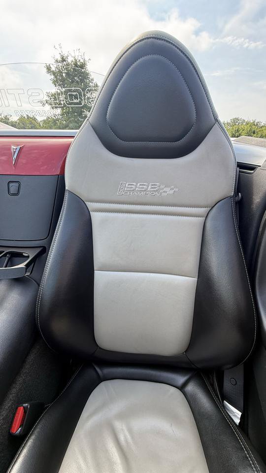 Used 2008 Pontiac Solstice Convertible w/ Premium Package RWD image 28
