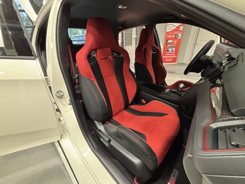 Used 2017 Honda Civic Type R image 5