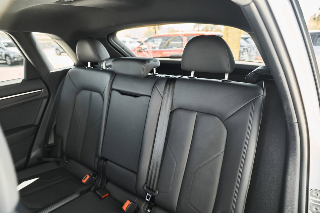 Used 2025 Audi Q3 2.0T Premium AWD/4WD image 46