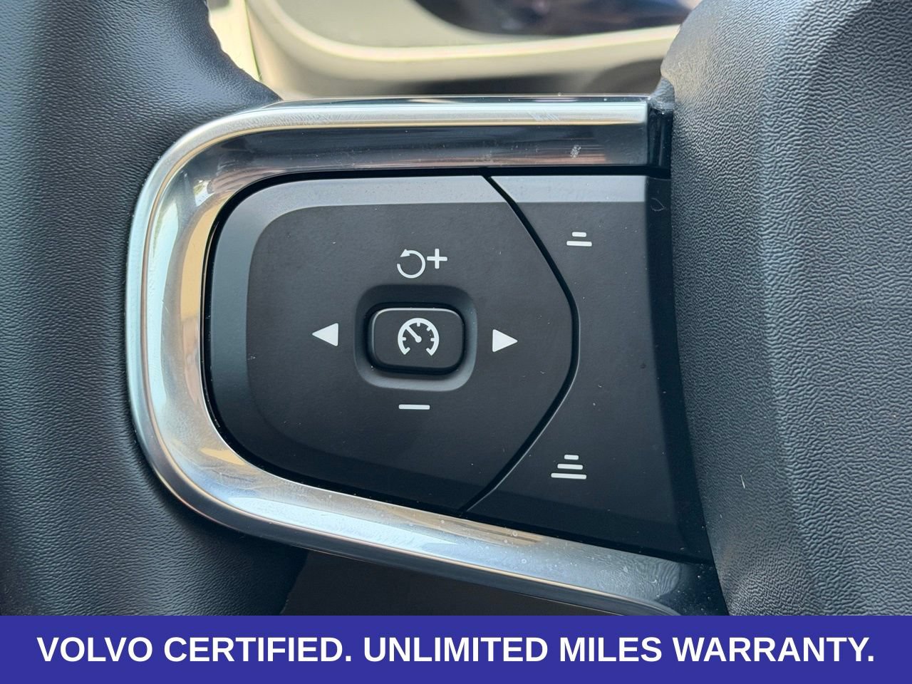Certified 2026 Volvo XC40 B5 Plus AWD/4WD image 16