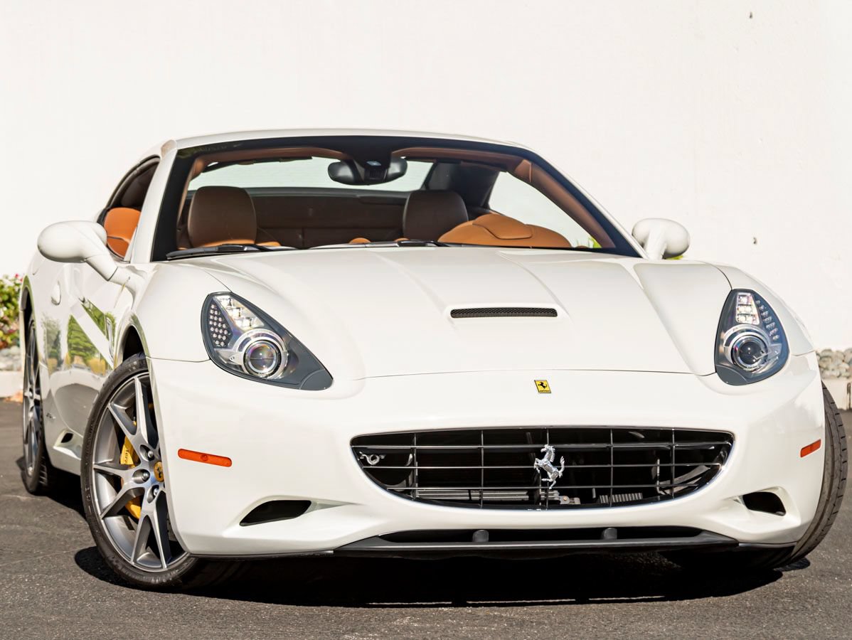 Used 2010 Ferrari California RWD image 6