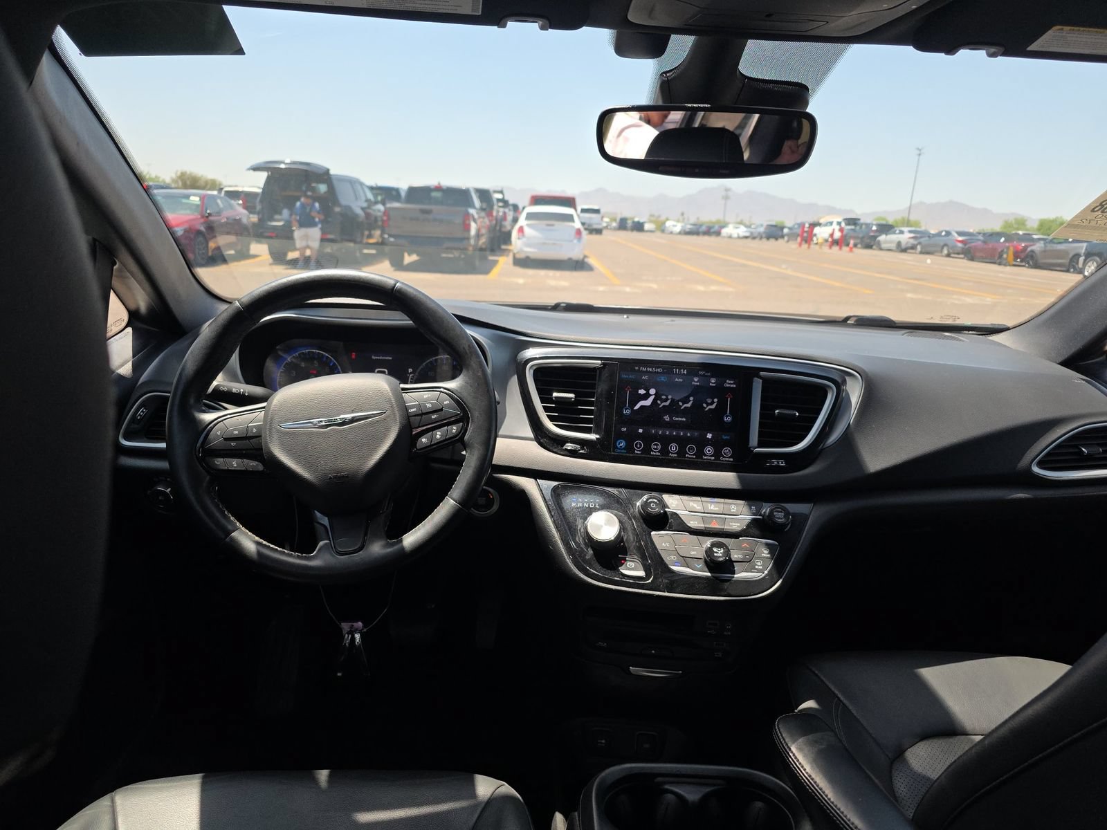 Used 2020 Chrysler Pacifica Touring-L Plus FWD image 11
