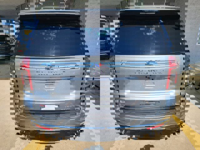 Used 2023 Chevrolet Suburban Premier AWD/4WD image 18