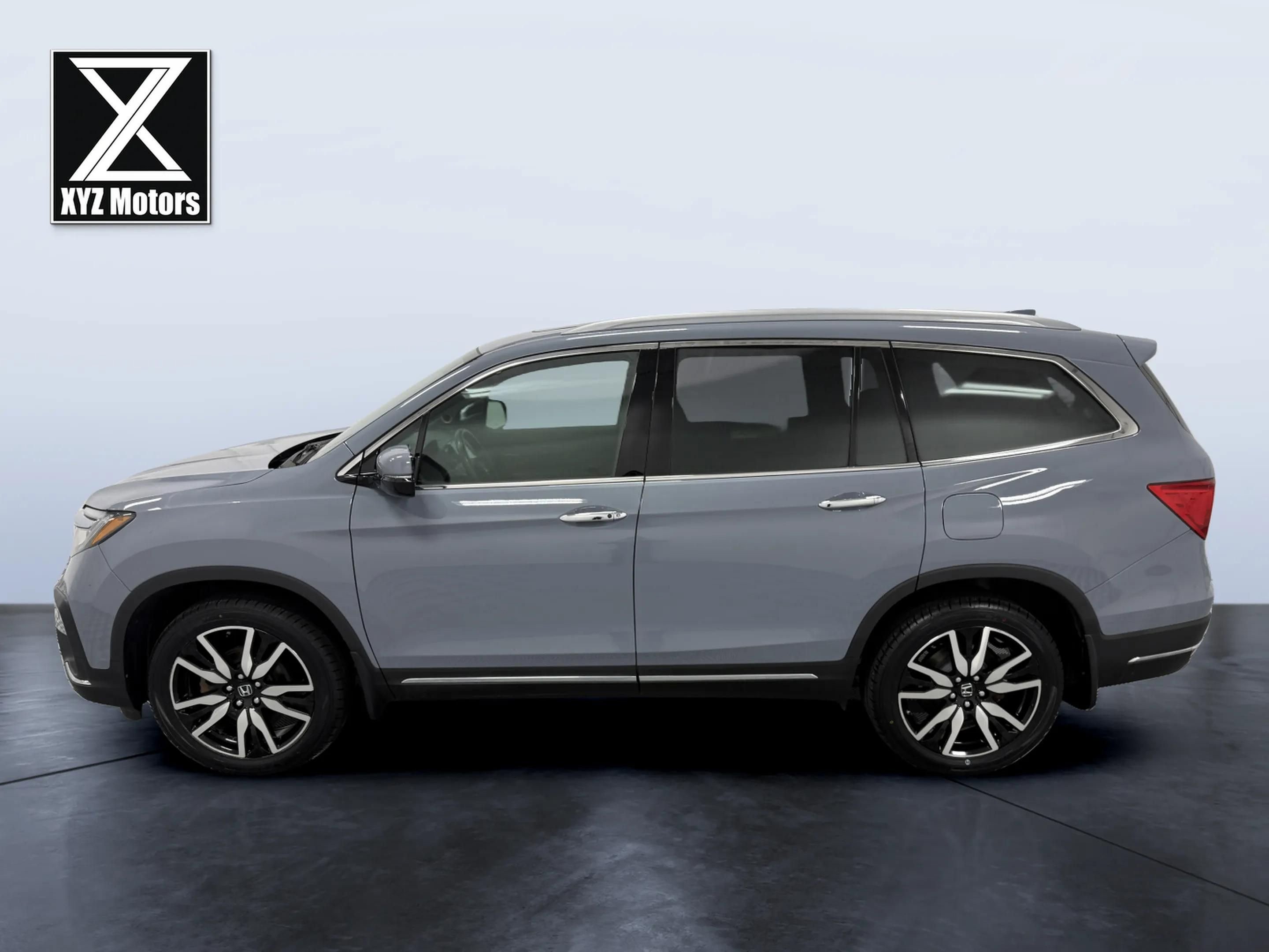 Used 2022 Honda Pilot Touring image 3