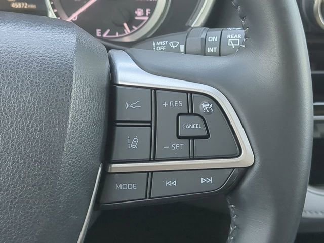 Used 2023 Toyota Highlander XLE image 33