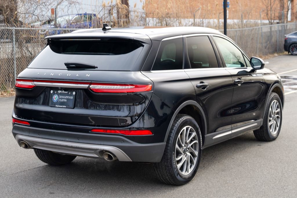 Used 2022 Lincoln Corsair AWD w/ Equipment Group 101A image 7