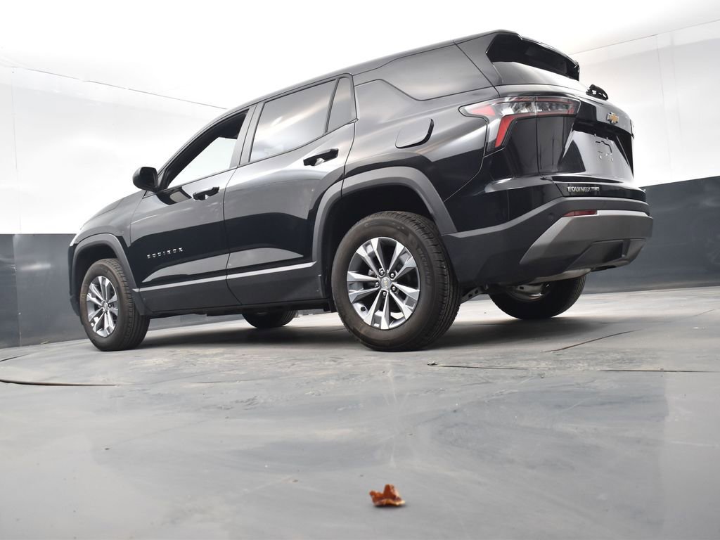 Used 2025 Chevrolet Equinox LT AWD/4WD image 25