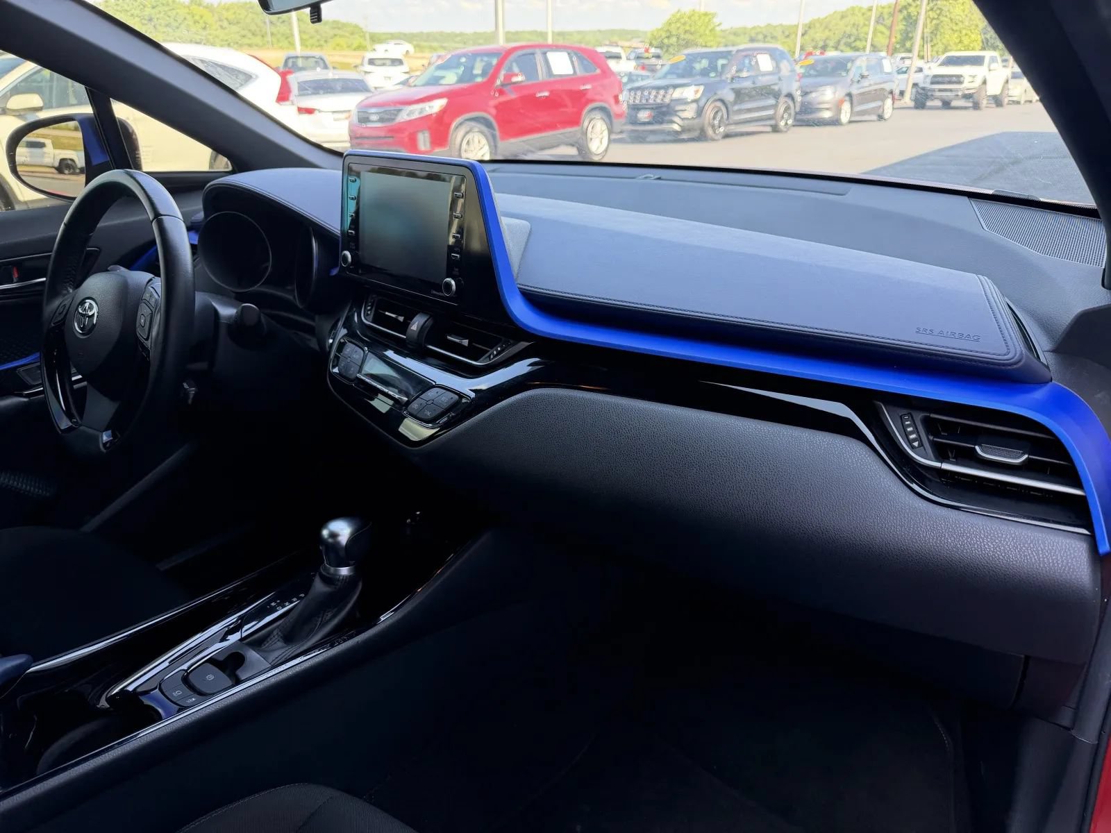 Used 2020 Toyota C-HR XLE FWD image 14