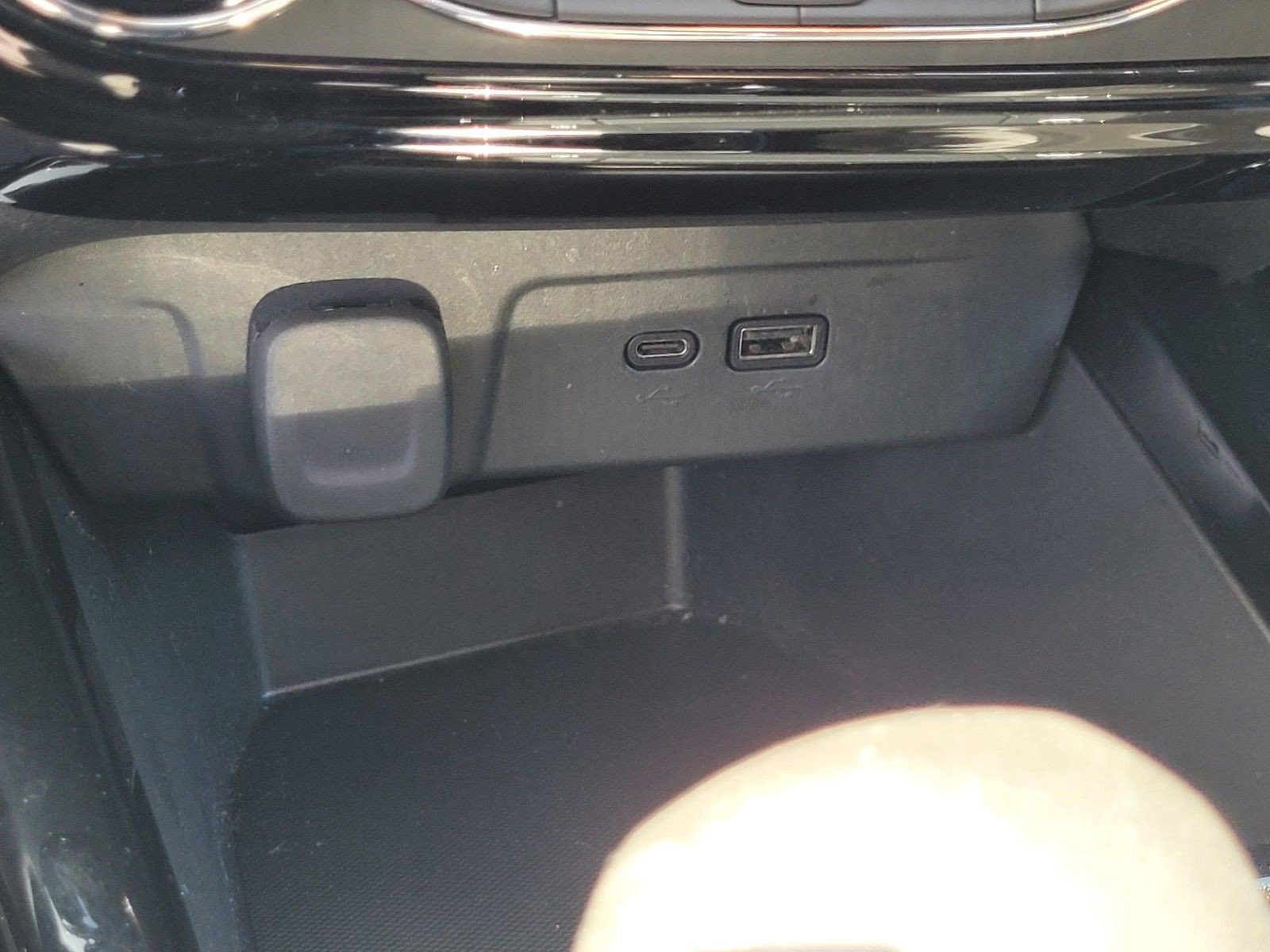 Used 2024 Chevrolet Trax RS FWD image 22