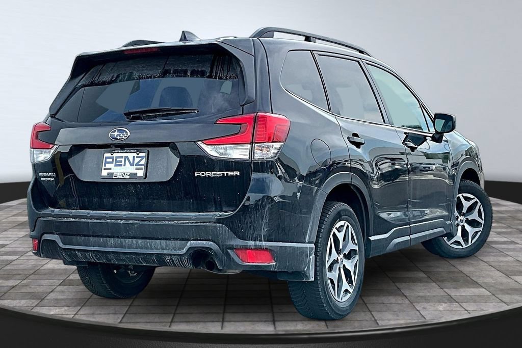 Used 2021 Subaru Forester Premium AWD/4WD image 6