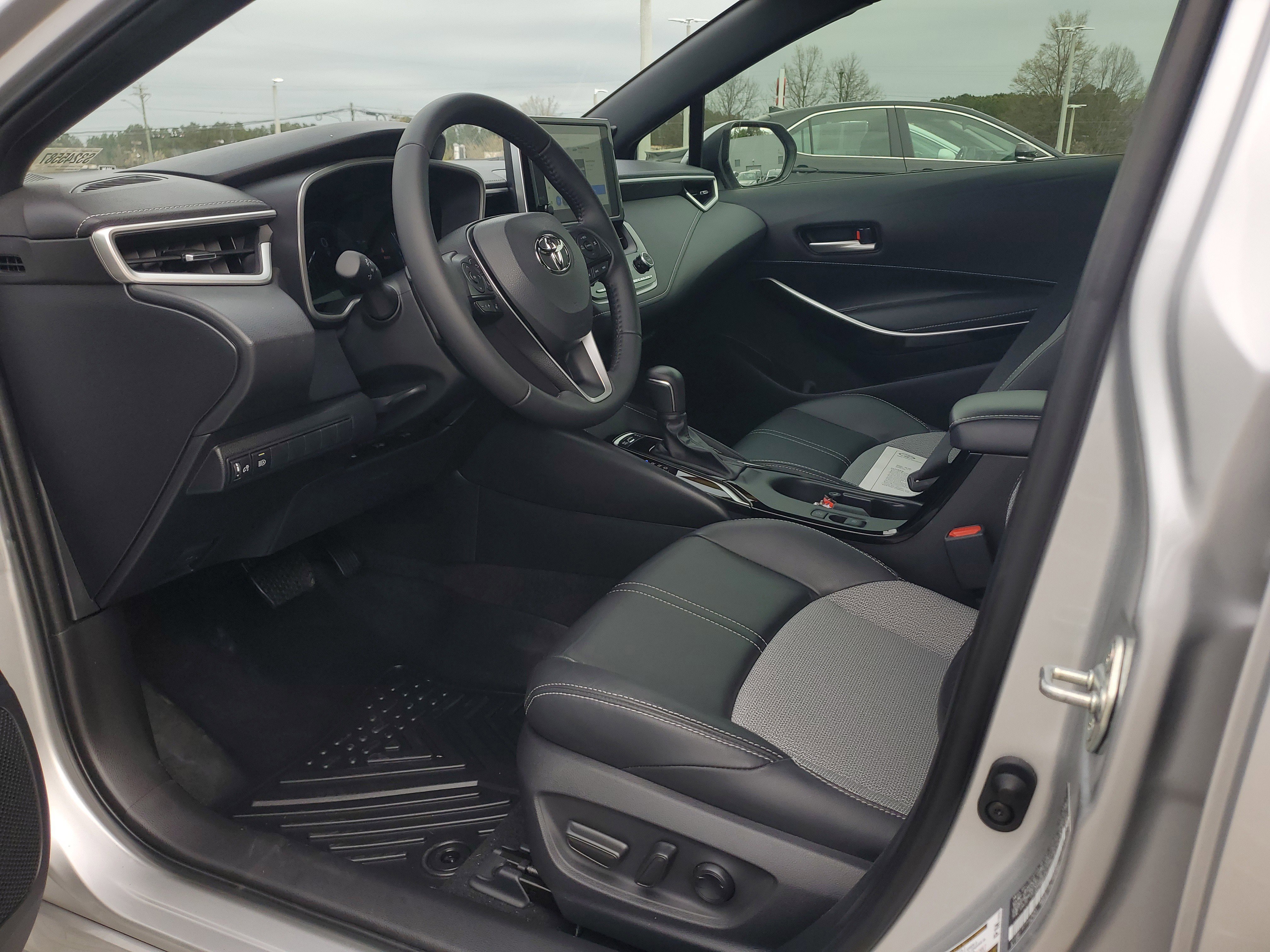 Used 2025 Toyota Corolla XSE image 16