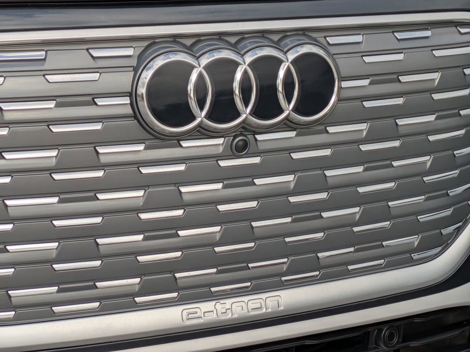 Used 2023 Audi Q4 e-tron Premium Plus image 26