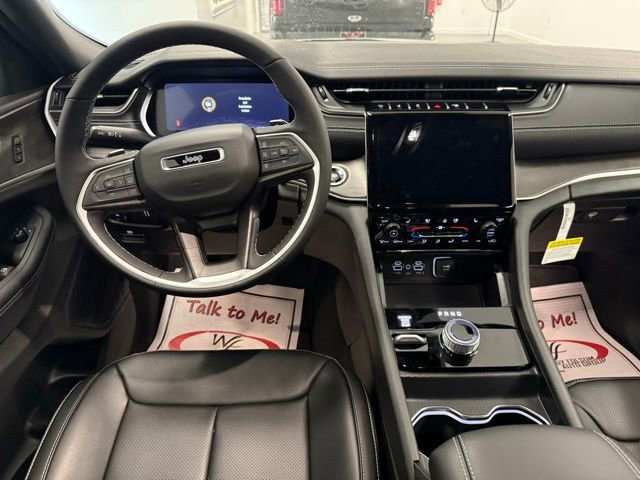 New 2025 Jeep Grand Cherokee Limited w/ Luxury Tech Group II image 18