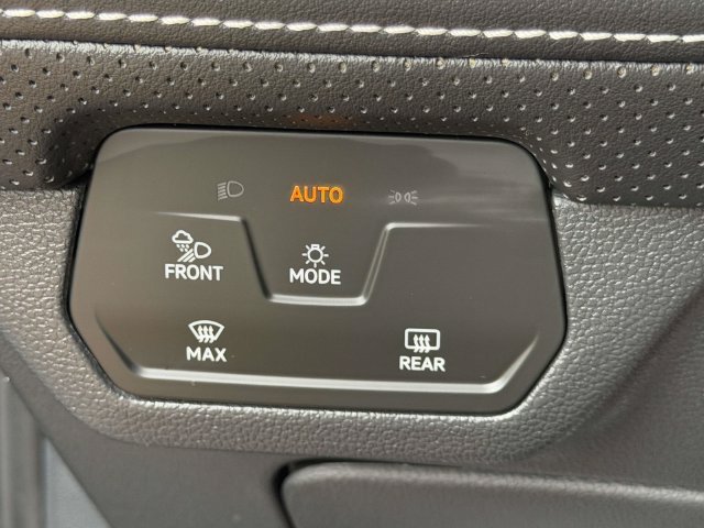 Certified 2024 Volkswagen Atlas SEL AWD/4WD image 22
