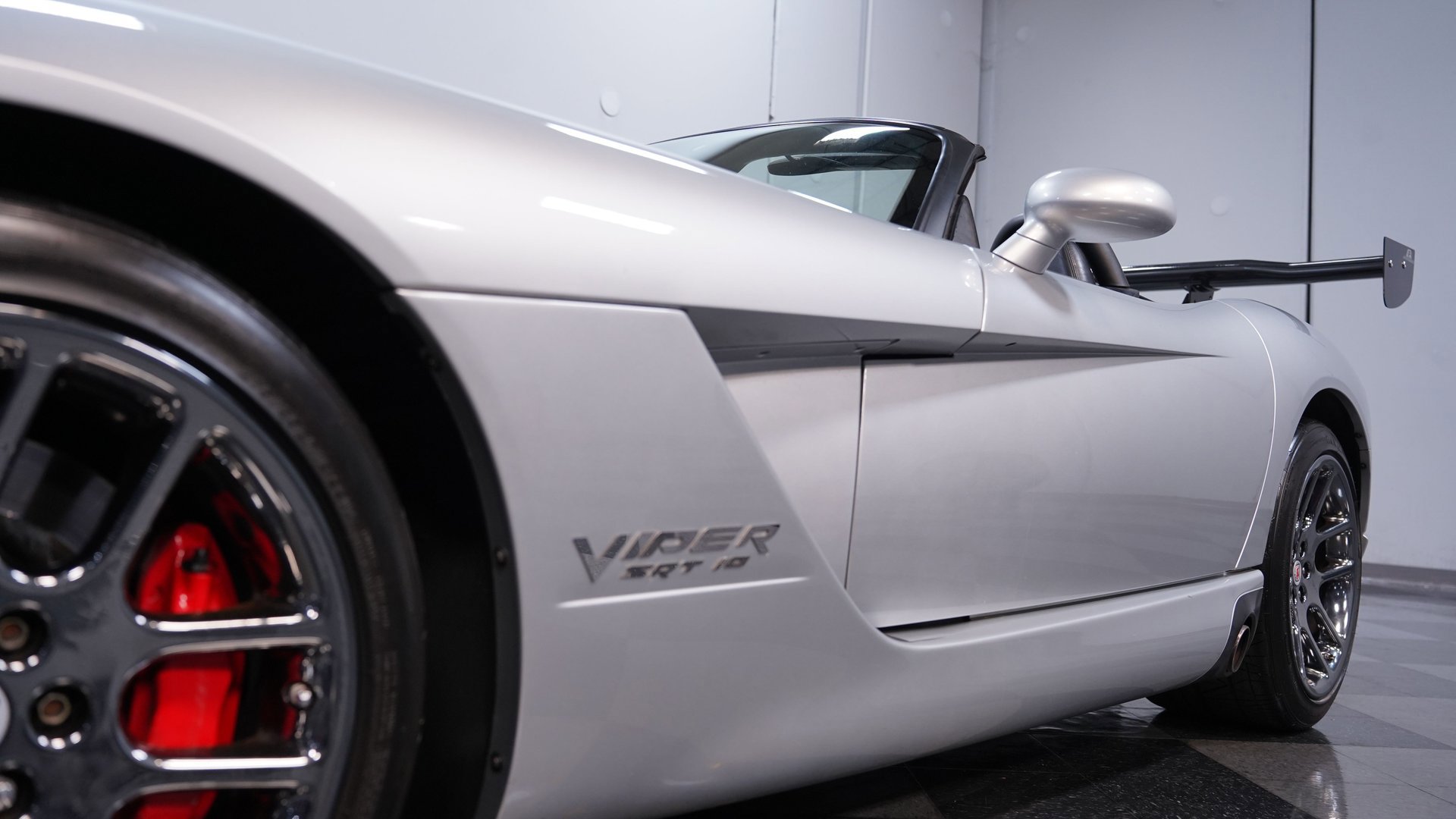 Used 2005 Dodge Viper SRT-10 image 20