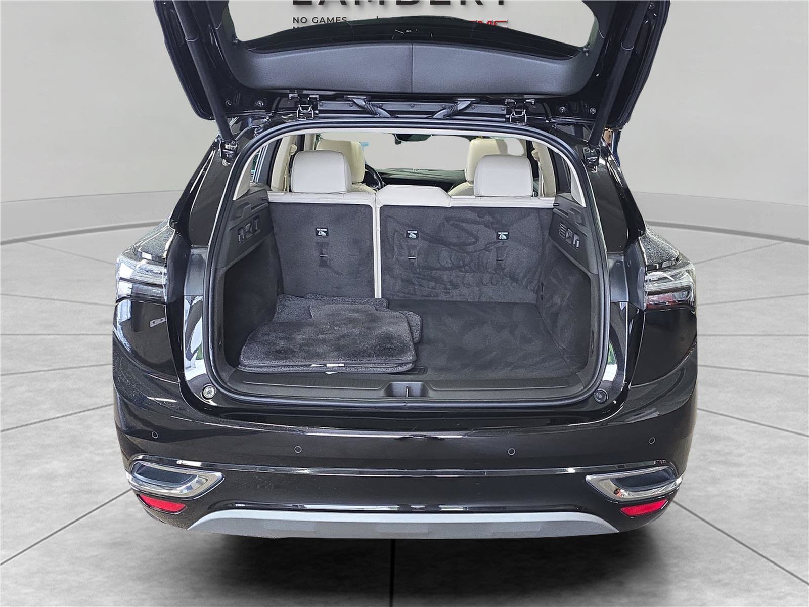 Used 2023 Buick Envision Avenir AWD/4WD image 13