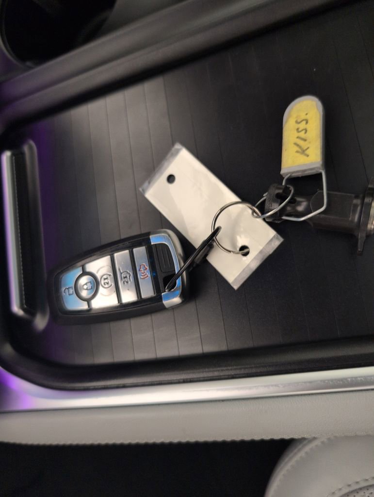 Used 2025 Ford Expedition Platinum AWD/4WD image 43