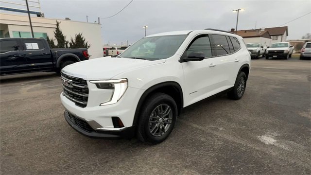 Used 2025 GMC Acadia Elevation image 4