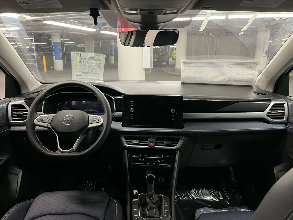 New 2026 Volkswagen Taos SEL image 7