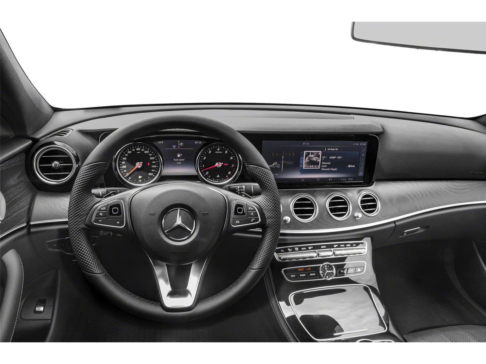 Used 2017 Mercedes-Benz E 400 4MATIC Wagon image 2