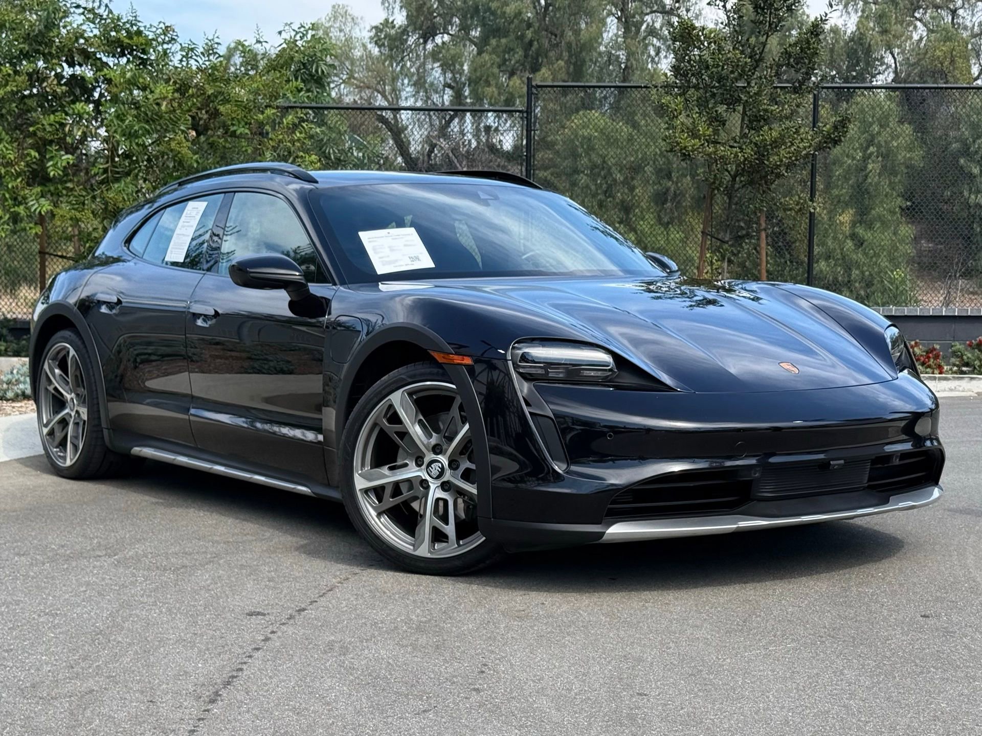 Certified 2023 Porsche Taycan 4 Cross Turismo image 9