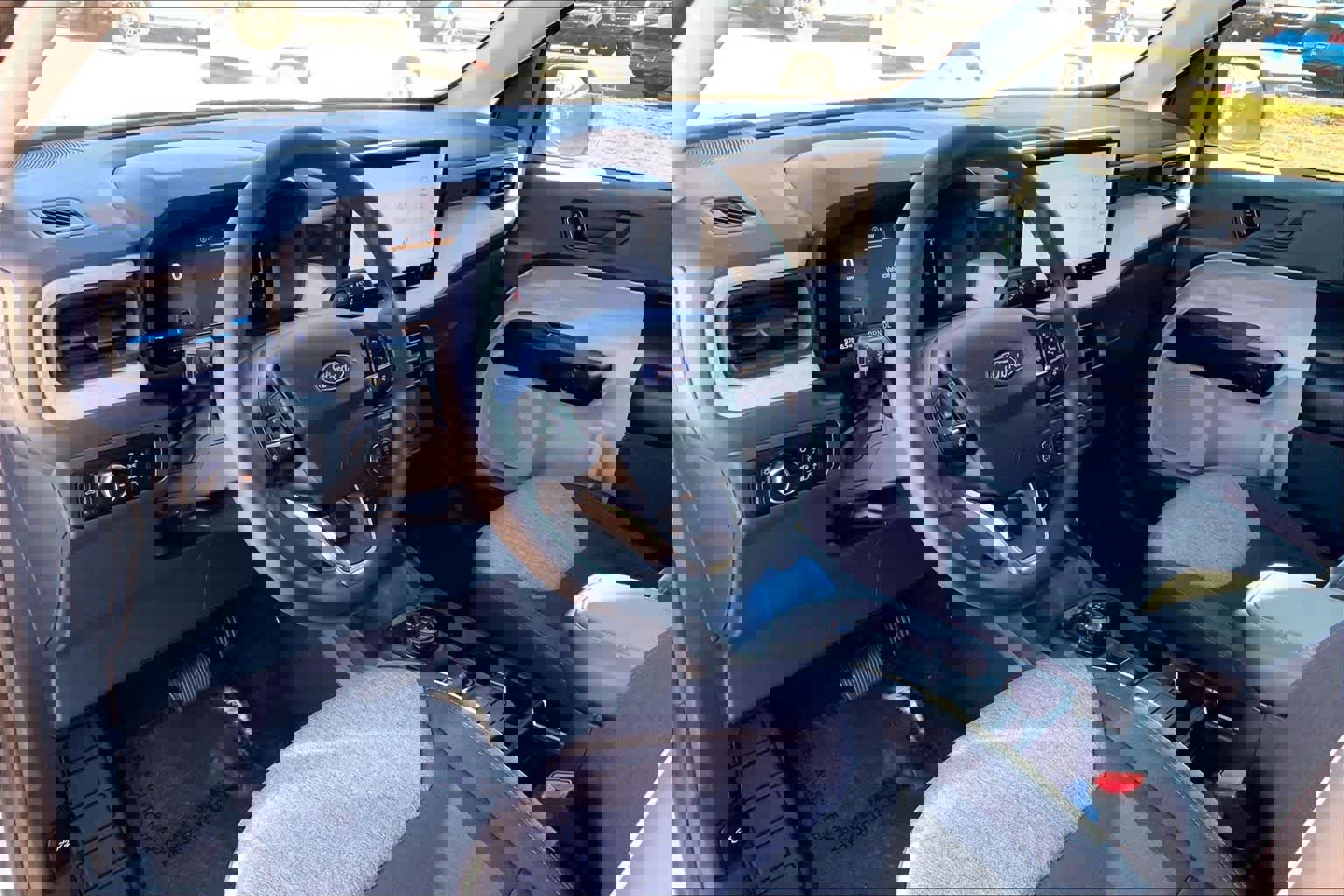 Used 2025 Ford Maverick XLT w/ Equipment Group 302A image 16