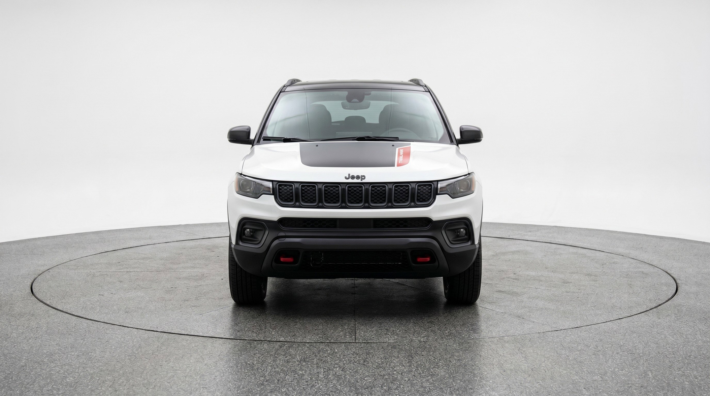 Used 2025 Jeep Compass Trailhawk AWD/4WD image 2