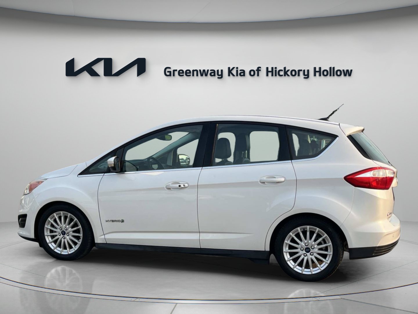 Used 2016 Ford C-MAX SEL w/ Equipment Group 302A FWD image 4