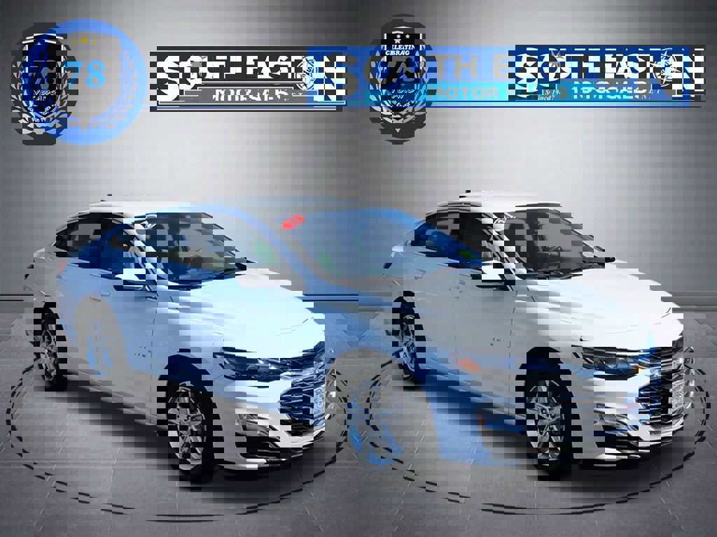 Used 2021 Chevrolet Malibu LS image 2