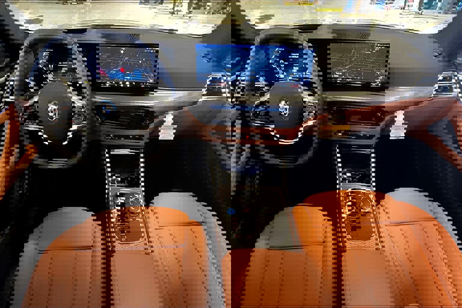 Used 2025 BMW i4 eDrive40 w/ Premium Package image 5