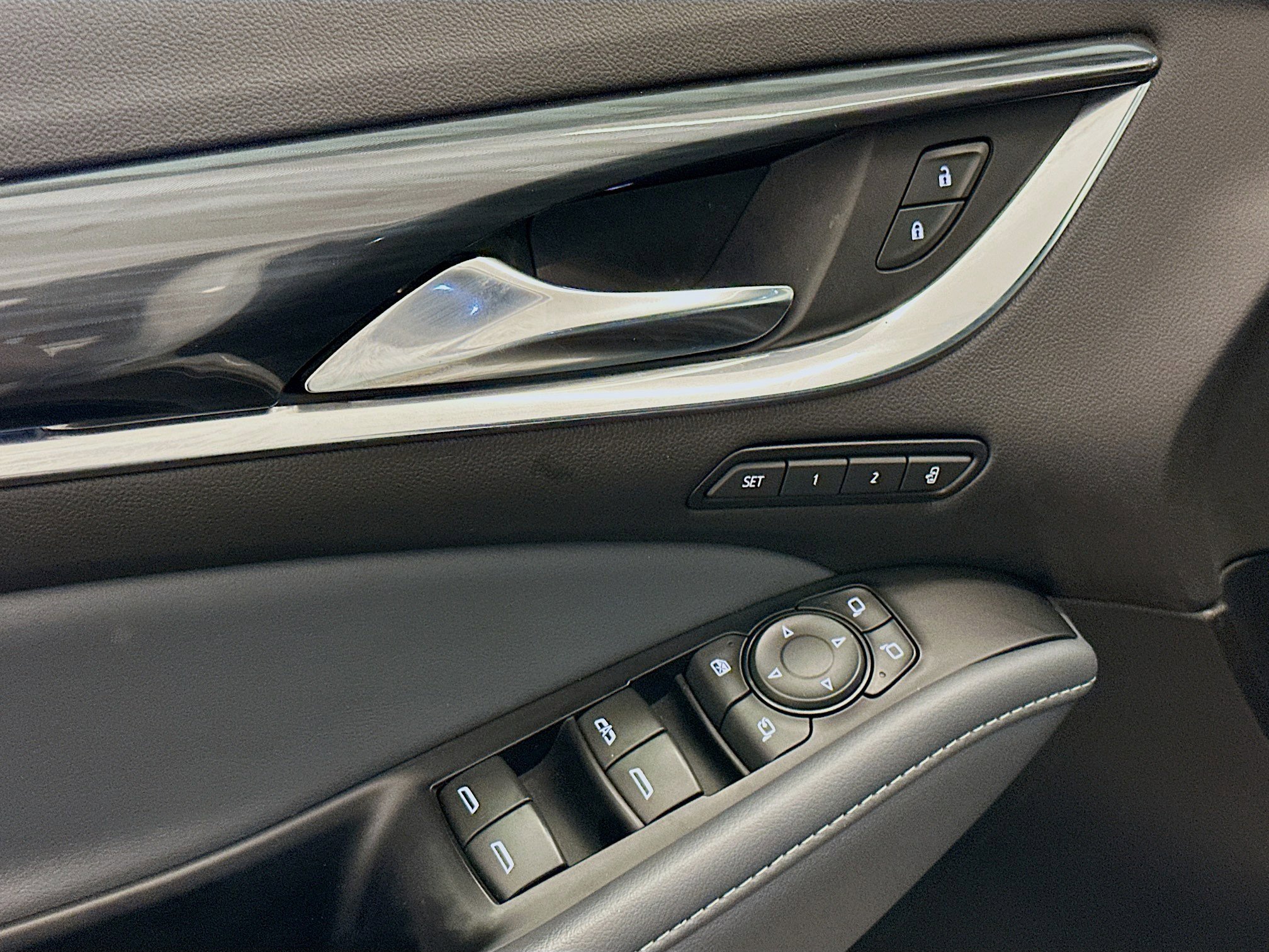 Used 2024 Buick Enclave Premium image 15