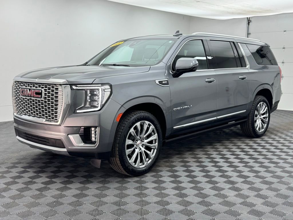 Used 2022 GMC Yukon XL Denali image 2